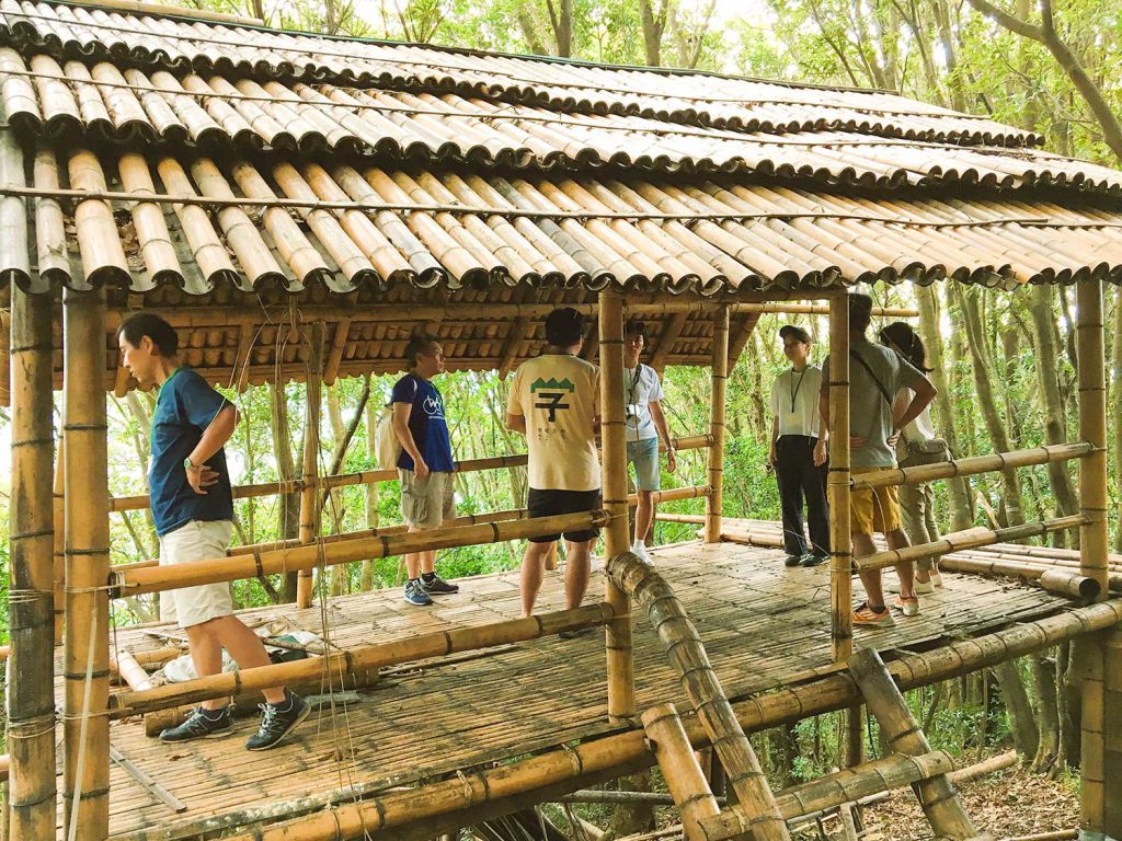 写真：竹で作られた小屋
